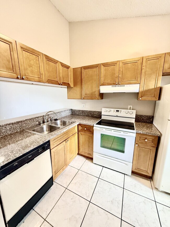 Foto del edificio - 11632 NW 23rd Ct