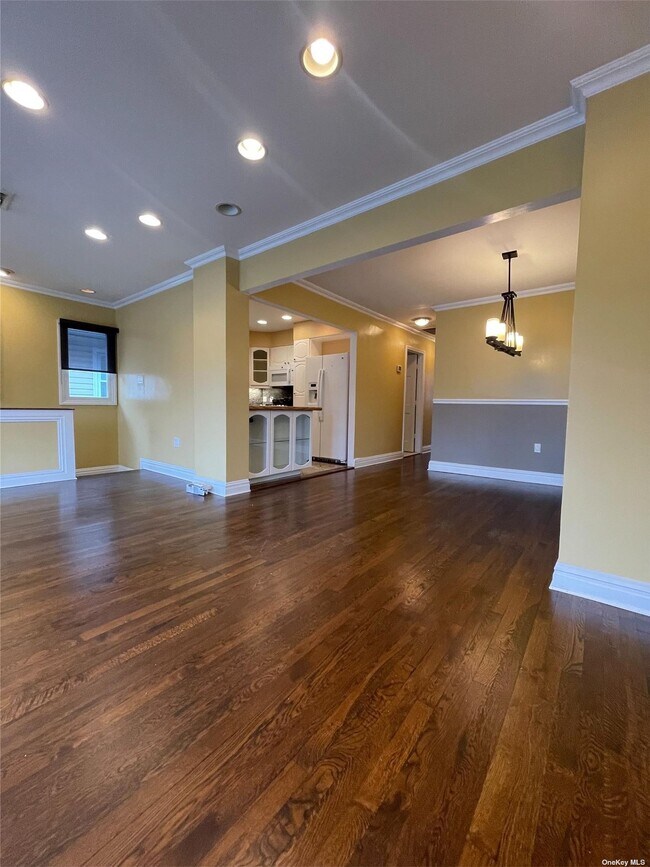 16437 98th St Unit 2F, Queens, NY 11414 Room for Rent in Queens, NY