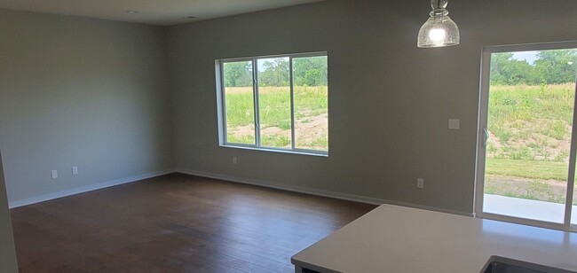 Foto del edificio - Brand New Townhome