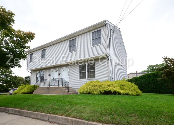 Primary Photo - Townhouse Style Duplex! (ZRG)