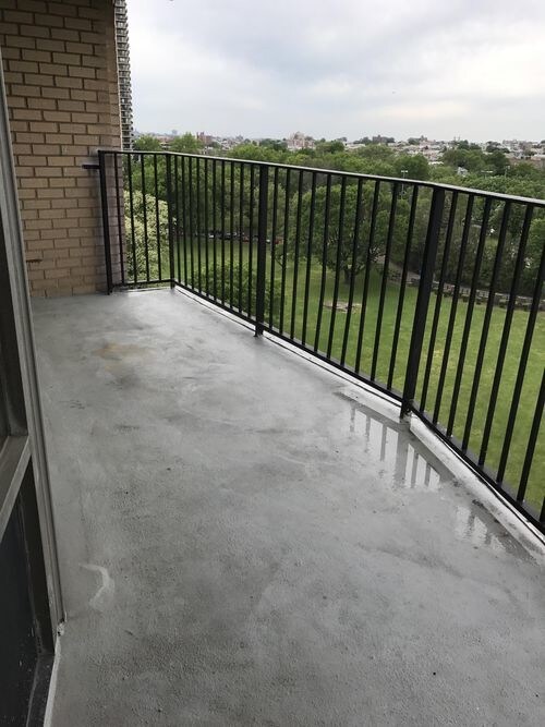 Foto del edificio - 8200 Boulevard E