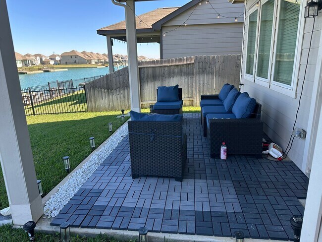 Building Photo - 24830 Bastiani Canvas Ln