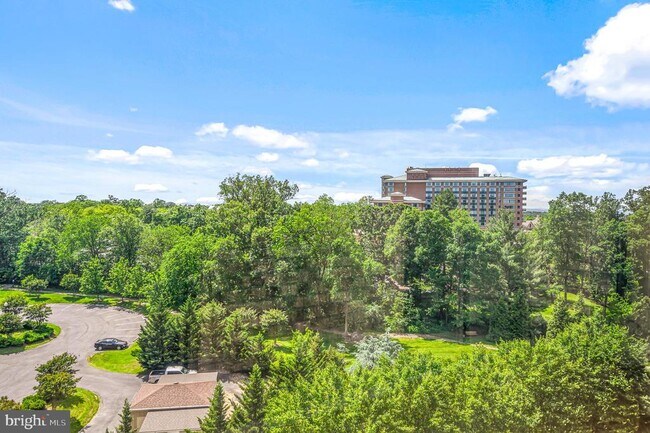 Foto del edificio - 19355 Cypress Ridge Terrace