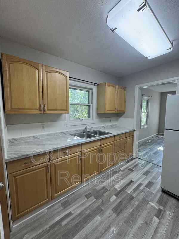 Building Photo - 517 Broadwater Ave