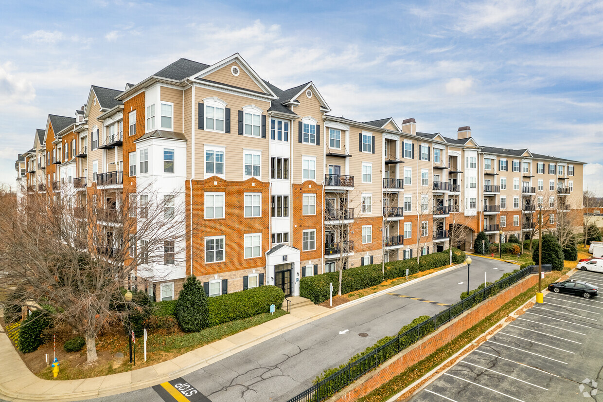 501 Hungerford Dr - The Fitz at Rockville Town Center