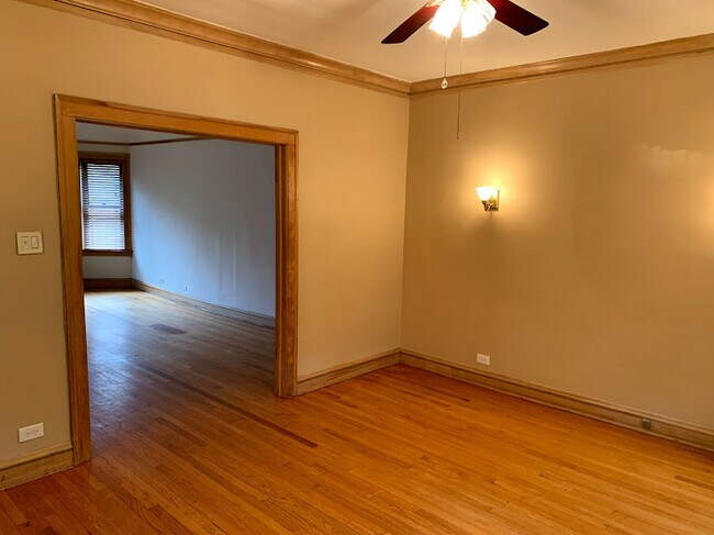 Dining Room (view2) - 5329 S Dorchester Ave