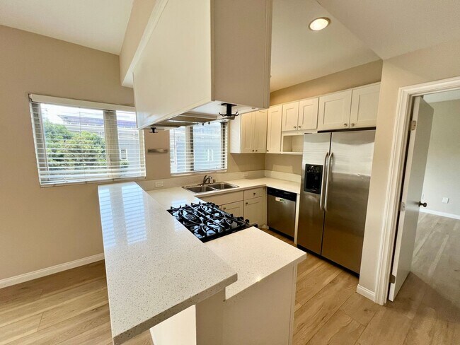 Foto del edificio - Luxury Gaslamp Condo with 2 Bed / 2 Bath + 2 Parking Spaces