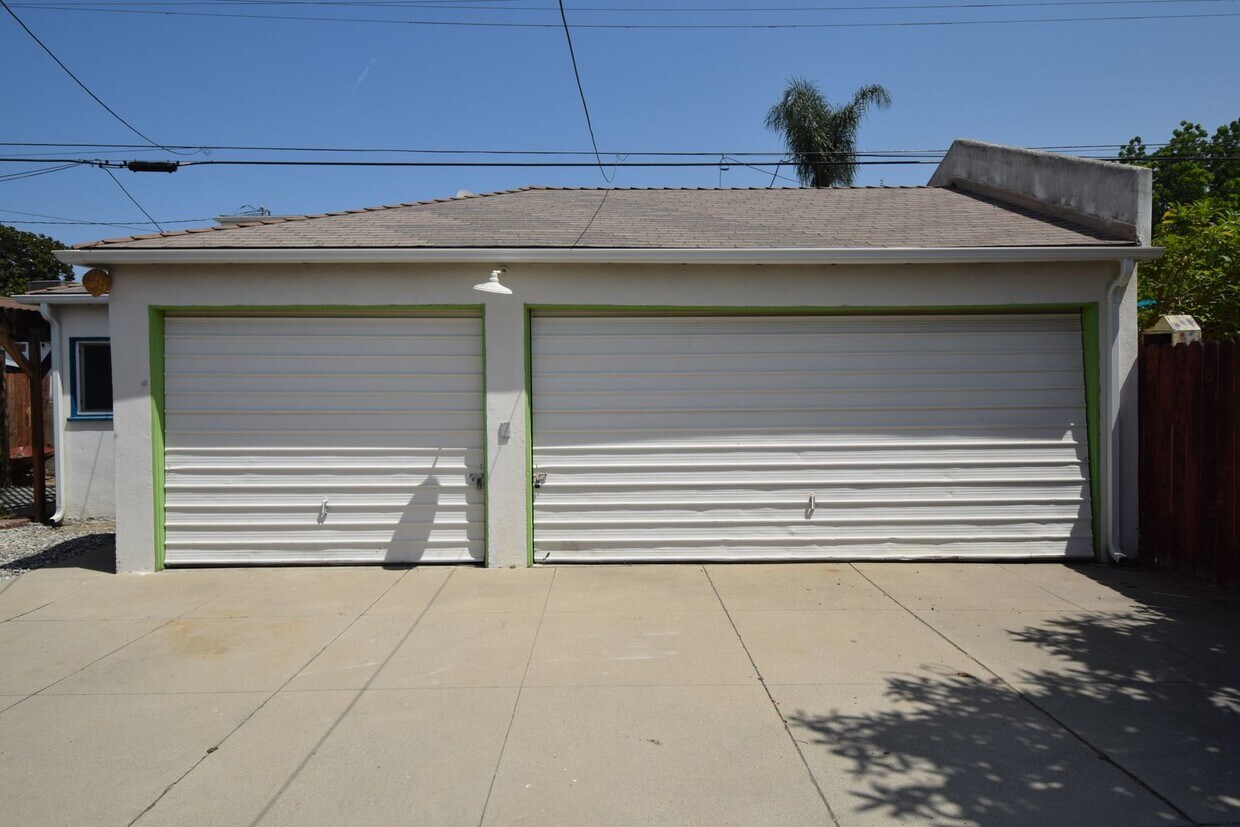 Foto del edificio - 10845 Peach Grove St
