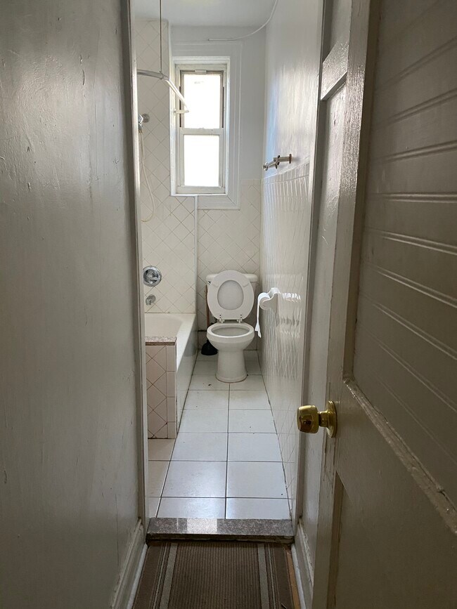 Foto del edificio - 5229 Skillman Ave