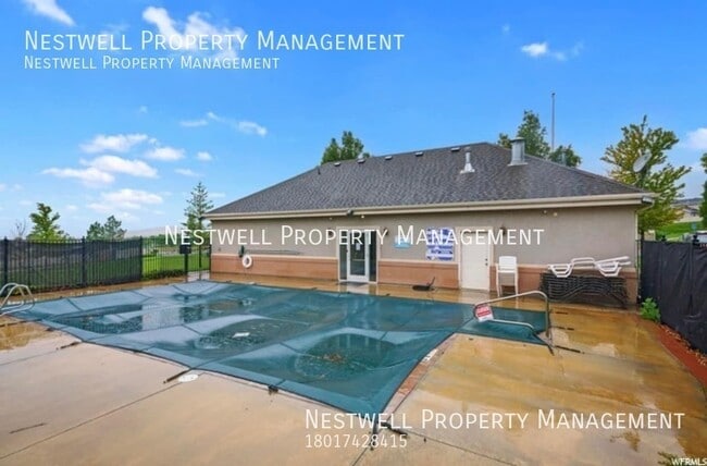 Building Photo - Great 3-bed Condo in Saratoga Springs
