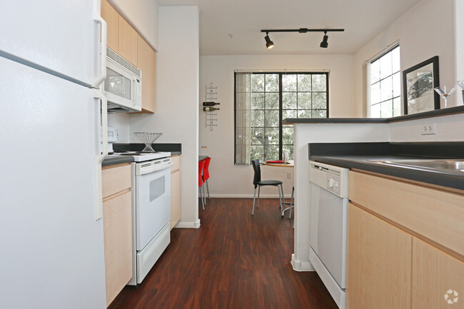 1BR, 1.5BA - 951 SF - Arioso City Lofts