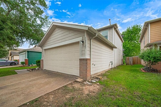 Foto del edificio - 12927 Pale Ivy Ln
