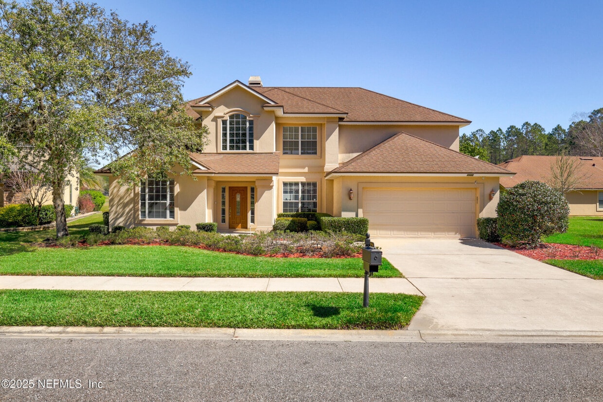 Foto principal - 3946 Royal Pines Dr