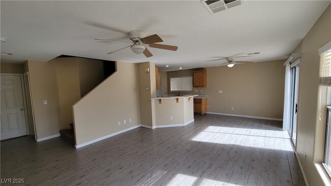 Foto del edificio - 6217 Mercer Valley St