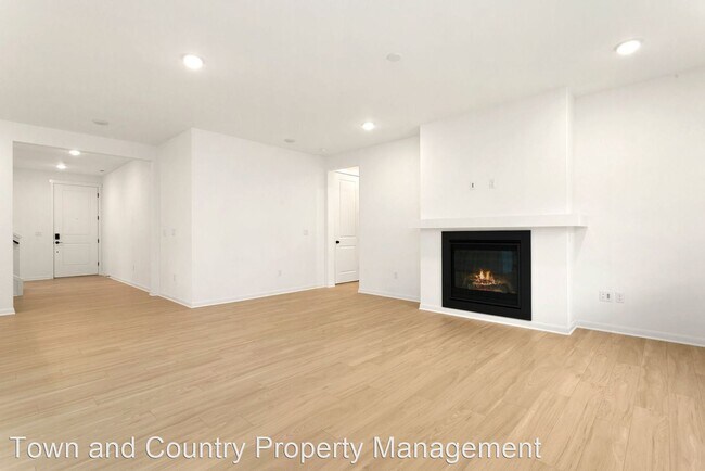 Building Photo - 4 br, 3 bath House - 4430 Hibiscus Circle SW