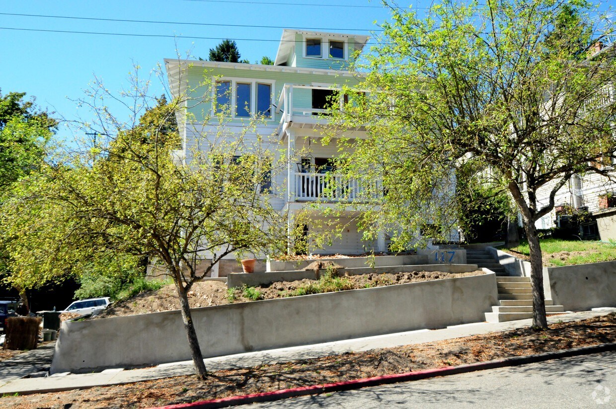 Foto principal - 117 32nd Ave S
