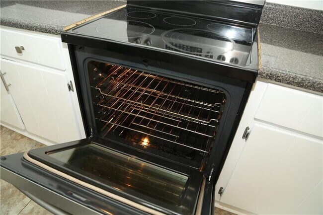 Foto del edificio - 4733 Cheri Lynn Rd NW