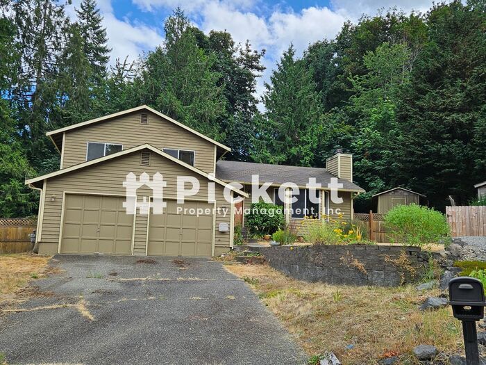 Primary Photo - 3 Bedroom Home near Keyport