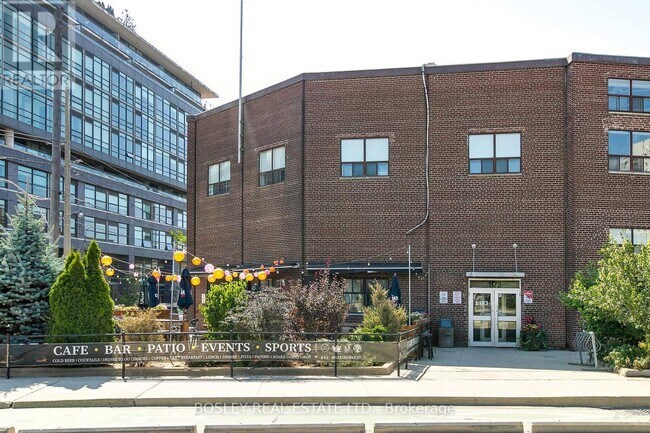 Photo du bâtiment - 132 - 1173 DUNDAS STREET E