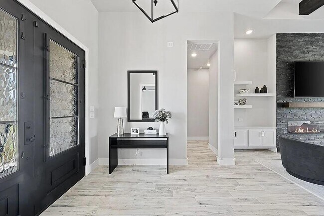 Foto del edificio - 1102 Woodpark Ln