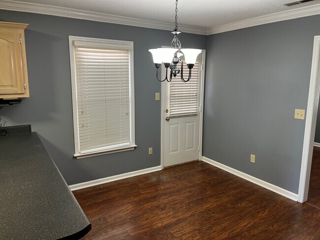 Foto del edificio - 2107 Parkplace St SE