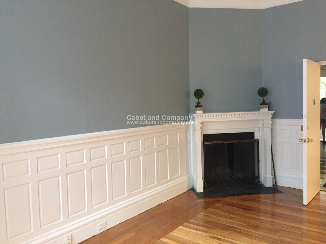 Foto principal - 295 Newbury St
