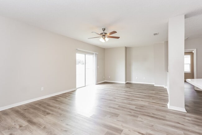 Foto del edificio - 5060 Magnolia Valley Dr