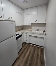 Building Photo - 607 NE 3rd Ave