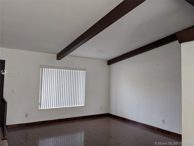 Building Photo - 10900 SW 139th Ave