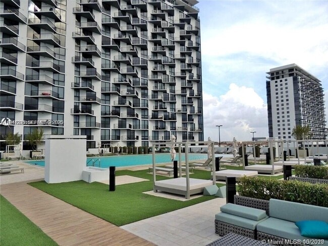 Building Photo - 5300 Paseo Blvd