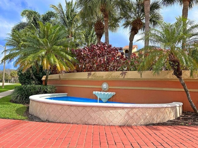 Photo - 200 Uno Lago Dr Apartment