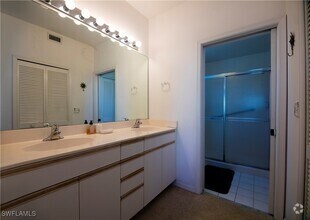 Building Photo - 7104 Barrington Cir
