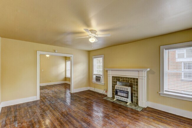 Foto del edificio - Exquisite 1 Bedroom Brownstone Apartment w...