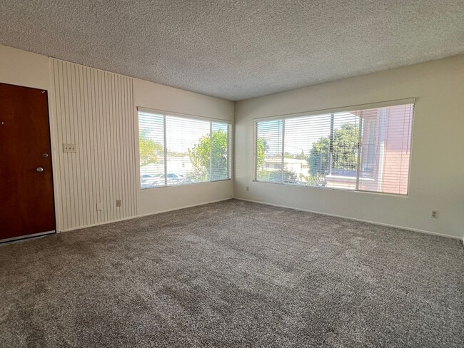 Foto del edificio - LEB