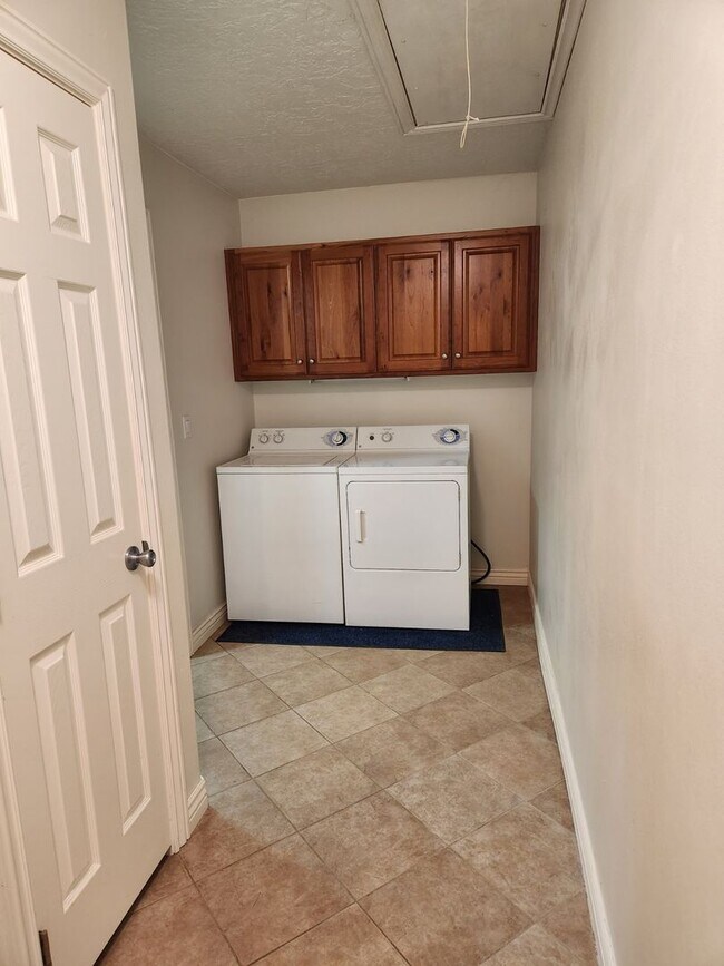 Foto del edificio - The Seasons @ Mesa Hills 3 bed/2 bath