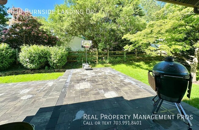 Building Photo - Updated Stunning 5 bedroom 3 Bath home!!!!