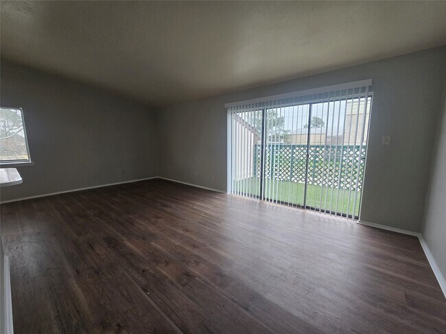 Building Photo - 394 Duroux Rd