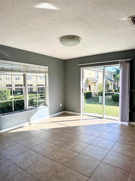 Foto del edificio - 5393 River Rock Rd
