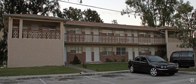 Foto del edificio - 17080 NE 23rd Ave