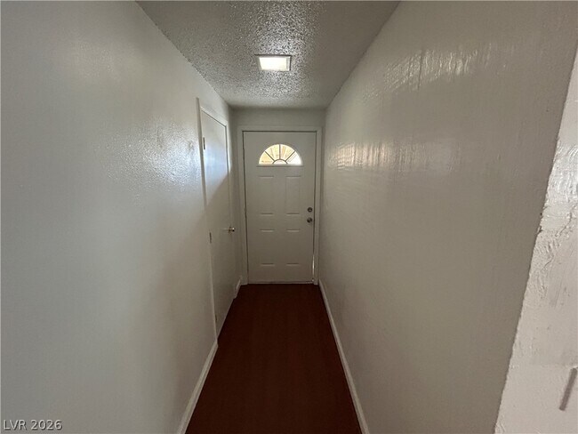 Foto del edificio - 1405 E McWilliams Ave