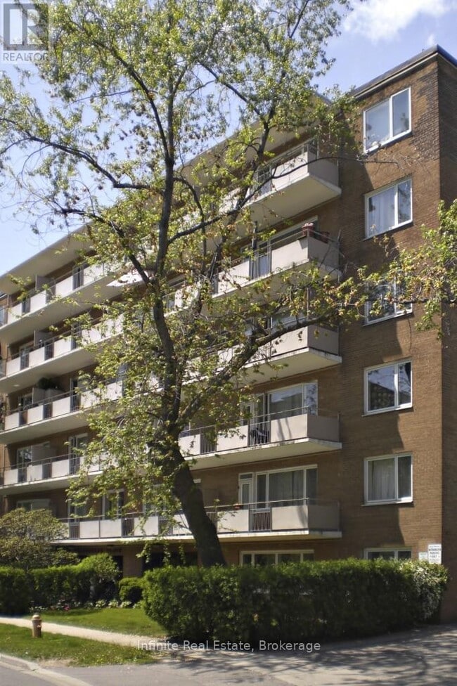 Building Photo - 2 Grandstand Pl