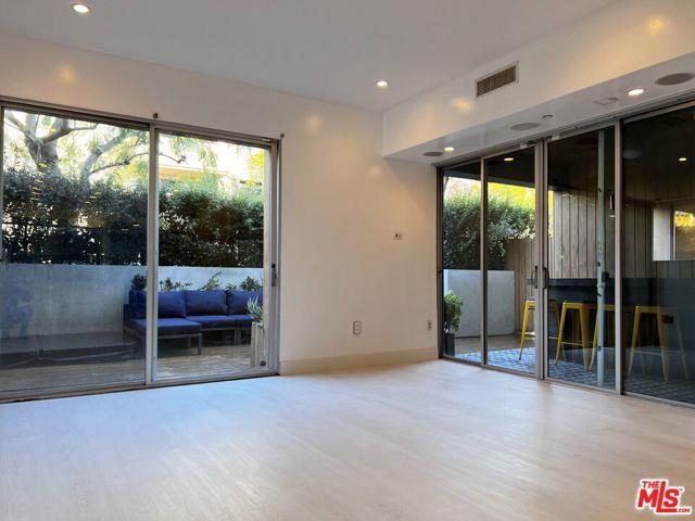 Foto del edificio - 855 Croft Ave