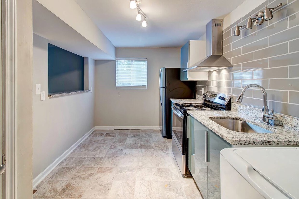 Foto principal - 657 John Wesley Dobbs Ave NE