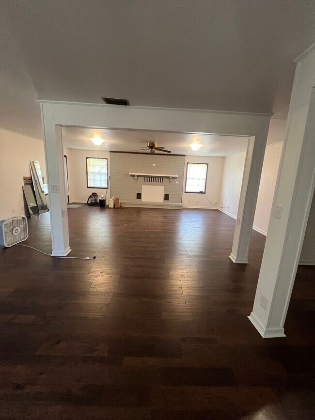 Building Photo - 10255 Old 63 S