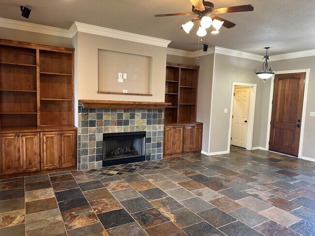 Foto del edificio - College Station - 3 bedroom 2 bath- 2 car ...