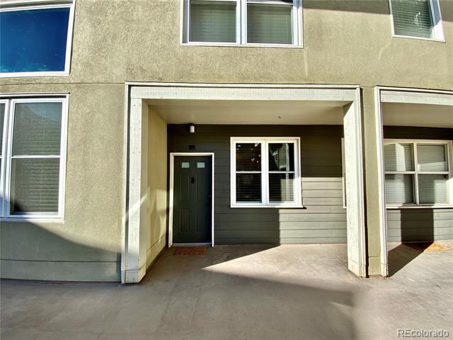 Foto del edificio - 3025 Umatilla St