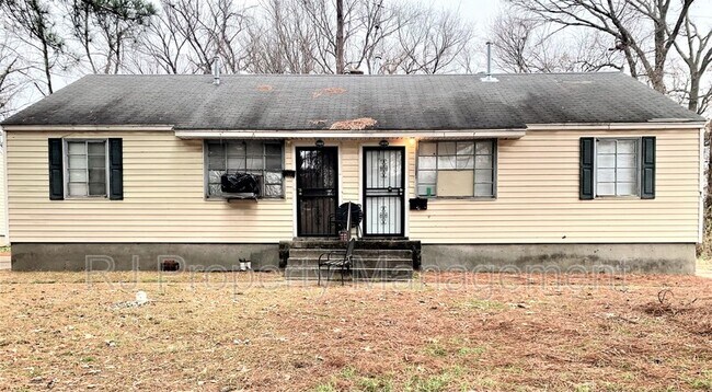 Building Photo - 3070 Waynoka Ave