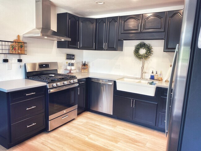 Building Photo - 901 Black Oak Dr