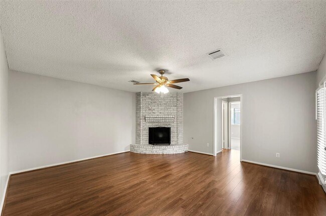 Building Photo - 21402 Park Rock Ln