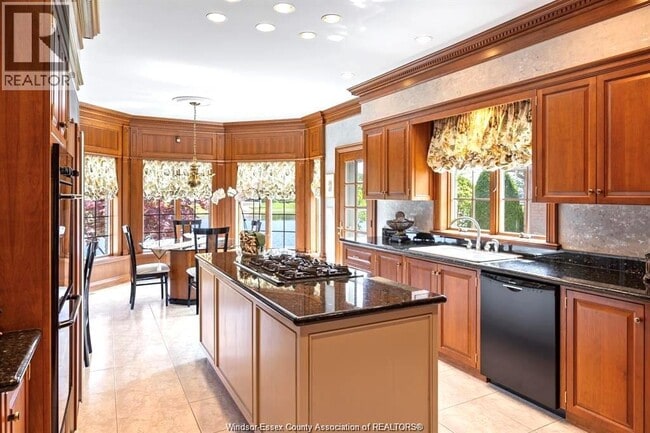 Building Photo - 944 Lake Trail Dr